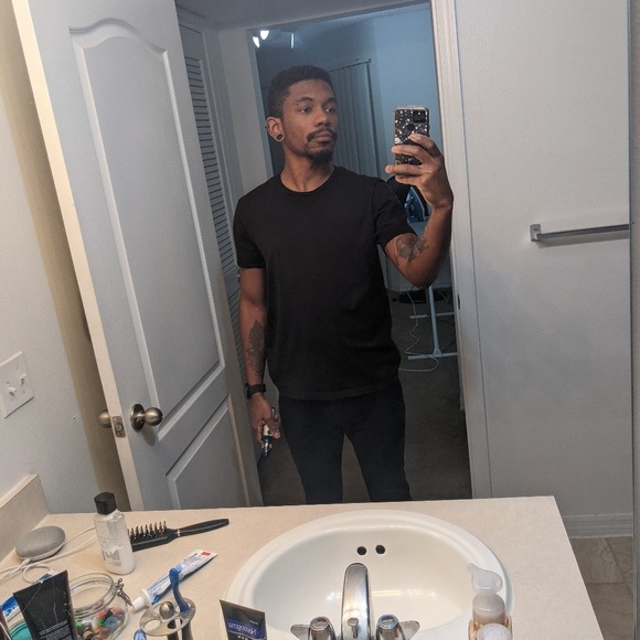 Meet your Posher, Kyle - Picture 1 of 1